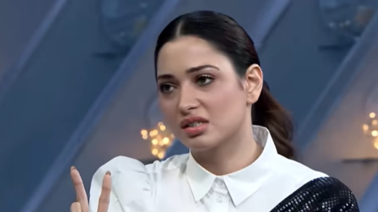 షాకింగ్: రాజకీయాల్లోకి తమన్నా? మైసూర్ సాండల్ వివాదం వేళ సంచలన కామెంట్స్ వైరల్! షాకింగ్: రాజకీయాల్లోకి తమన్నా? మైసూర్ సాండల్ వివాదం వేళ సంచలన కామెంట్స్ వైరల్!