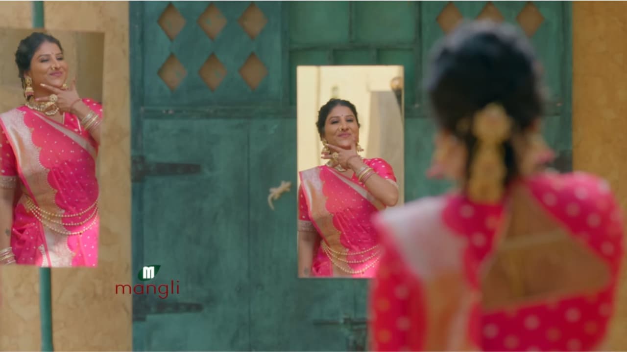 మంగ్లీ మాస్ స్ట్రోక్: 'బాయిలోనే బల్లి పలికే' సాంగ్ రికార్డు వ్యూస్! ఇంతకీ ఈ పాటలో మ్యాటర్ ఏంటి? మంగ్లీ మాస్ స్ట్రోక్: 'బాయిలోనే బల్లి పలికే' సాంగ్ రికార్డు వ్యూస్! ఇంతకీ ఈ పాటలో మ్యాటర్ ఏంటి?