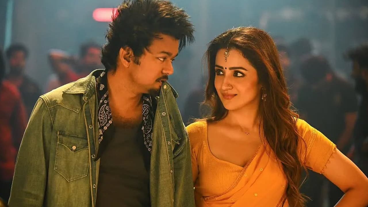 త్రిషతో విజయ్ దళపతి లవ్ ఎఫైర్? టాప్ 5 బ్లాక్బస్టర్ మూవీస్ చూస్తే షాక్ అవుతారు! త్రిషతో విజయ్ దళపతి లవ్ ఎఫైర్? టాప్ 5 బ్లాక్బస్టర్ మూవీస్ చూస్తే షాక్ అవుతారు!