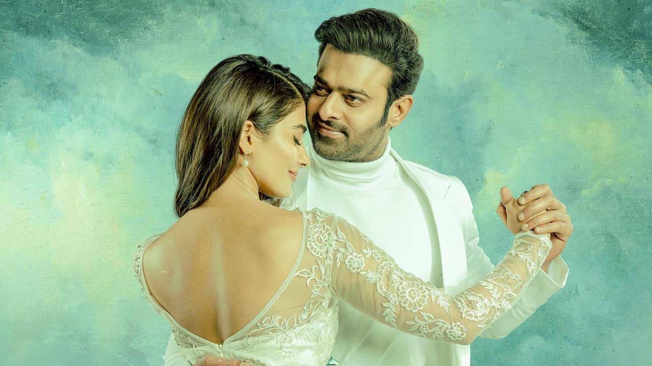 షాకింగ్: క్లైమాక్స్ కోసమే 18 ఏళ్లు! ప్రభాస్ డిజాస్టర్ సినిమా ఏదో తెలుసా? షాకింగ్: క్లైమాక్స్ కోసమే 18 ఏళ్లు! ప్రభాస్ డిజాస్టర్ సినిమా ఏదో తెలుసా?