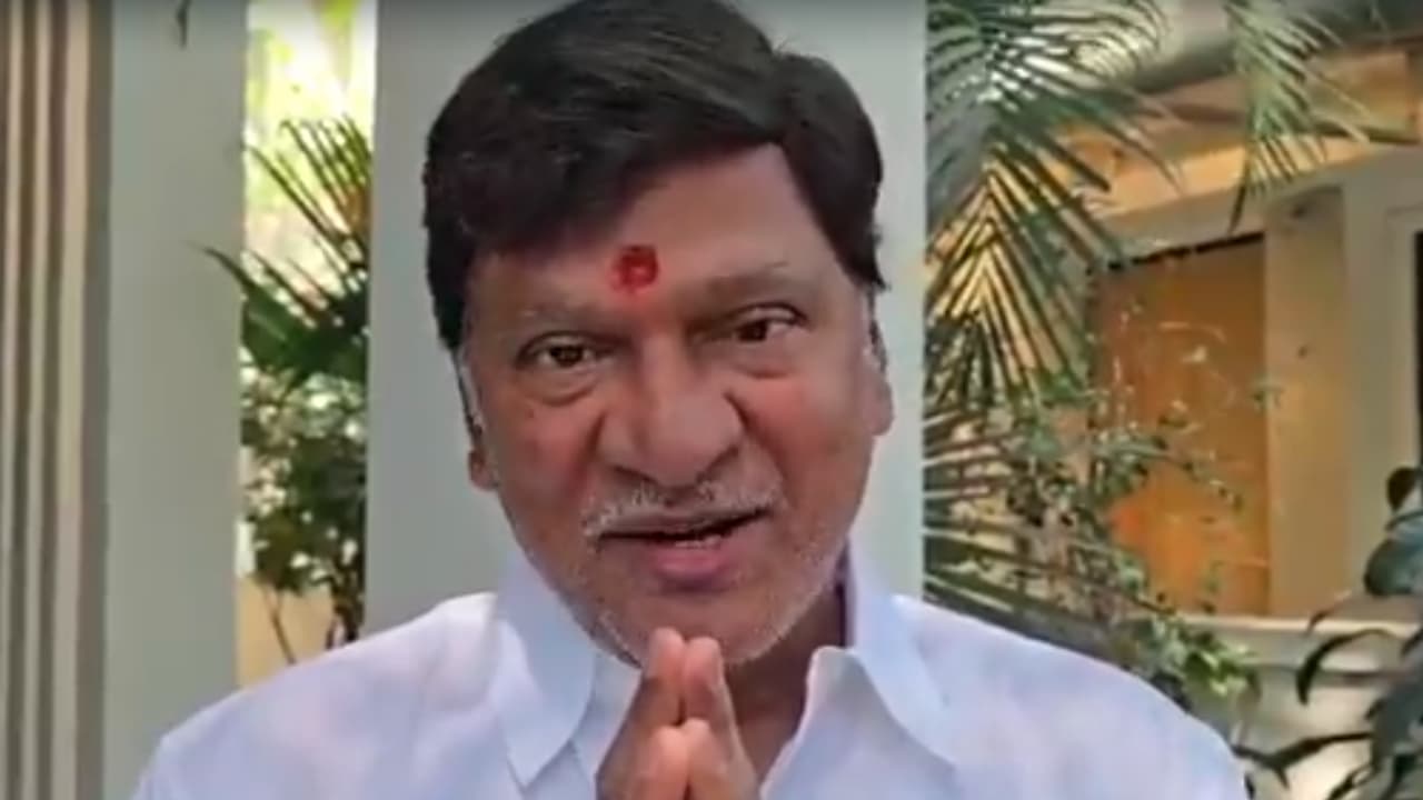 షాకింగ్: ఎంజీఆర్ పై రాజేంద్ర ప్రసాద్ సంచలన వ్యాఖ్యలు! క్షమాపణ కోరిన సీనియర్ నటుడు!! షాకింగ్: ఎంజీఆర్ పై రాజేంద్ర ప్రసాద్ సంచలన వ్యాఖ్యలు! క్షమాపణ కోరిన సీనియర్ నటుడు!!