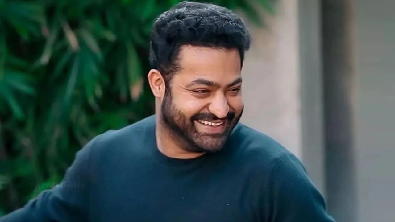 ఎన్టీఆర్ ఫ్యాన్స్కు పూనకాలే! నీల్ సినిమా కోసం మైత్రీ మూవీ మేకర్స్ భారీ ప్లాన్! రోజుకు 2 కోట్లు ఖర్చు!! ఎన్టీఆర్ ఫ్యాన్స్కు పూనకాలే! నీల్ సినిమా కోసం మైత్రీ మూవీ మేకర్స్ భారీ ప్లాన్! రోజుకు 2 కోట్లు ఖర్చు!!