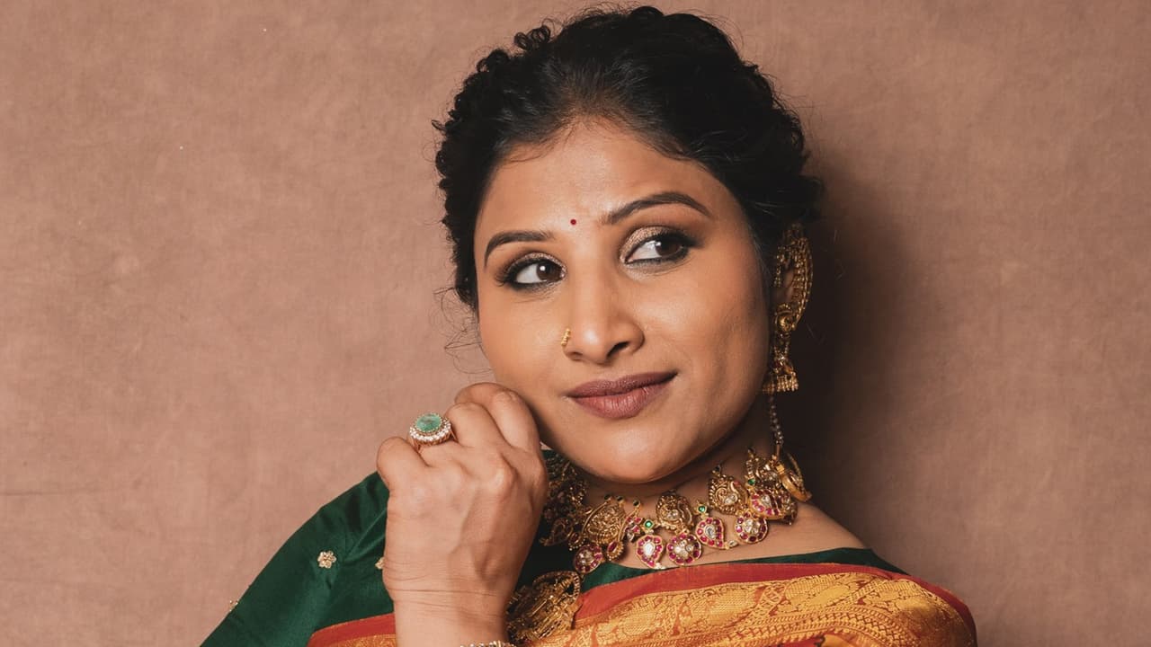 Singer Mangli Embroiled in Cheating Case & Controversies: A Storm in Tollywood Singer Mangli Embroiled in Cheating Case & Controversies: A Storm in Tollywood