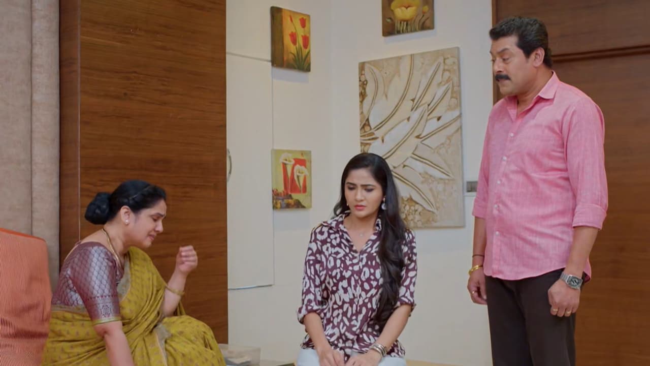 Karthika Deepam 2: Deepa's Nightmare, Sumitra's Delusion & Karthik's Warning to Jyothsna Karthika Deepam 2: Deepa's Nightmare, Sumitra's Delusion & Karthik's Warning to Jyothsna