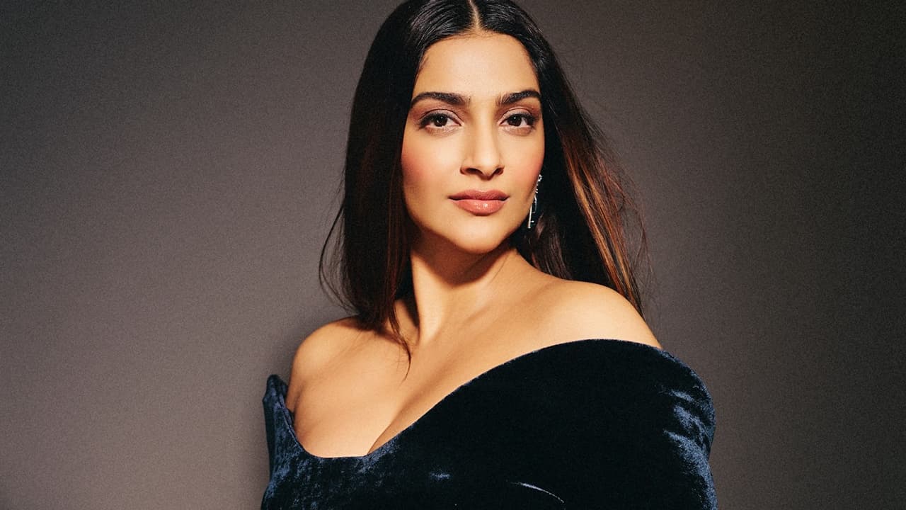 Sonam Kapoor Welcomes Second Child at 40; Anil Kapoor's Emotional Post Goes Viral Sonam Kapoor Welcomes Second Child at 40; Anil Kapoor's Emotional Post Goes Viral