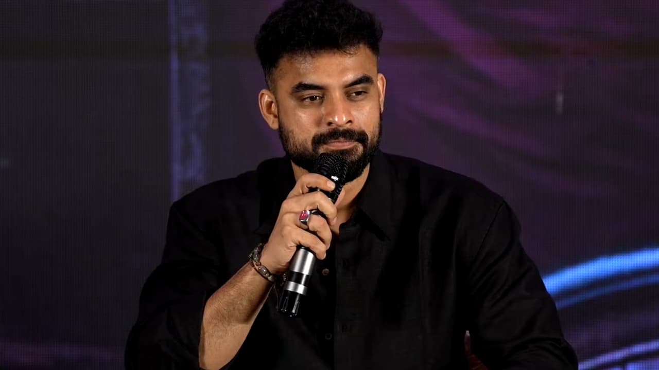 టొవినో థామస్ సంచలనం: తెలుగు సినిమాలపై షాకింగ్ కామెంట్స్! ఫ్యాన్స్ దిమ్మతిరిగేలా! టొవినో థామస్ సంచలనం: తెలుగు సినిమాలపై షాకింగ్ కామెంట్స్! ఫ్యాన్స్ దిమ్మతిరిగేలా!