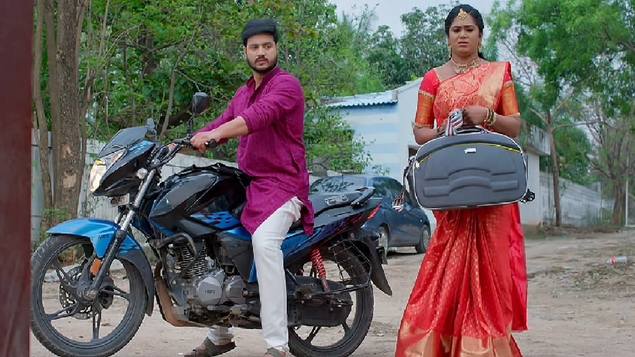 Valli's Deceit Exposed: Chandu Kicks Her Out! 'Home, Wife, Children' Viral Twist Valli's Deceit Exposed: Chandu Kicks Her Out! 'Home, Wife, Children' Viral Twist