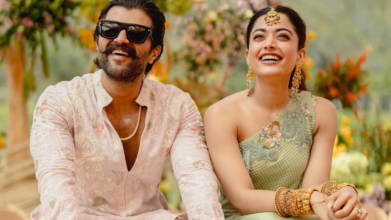 షాకింగ్: రష్మిక మందన్న మాత్రమే టాప్ హీరోయిన్ ఎలా? వైరల్ రీజన్స్ ఇవే! షాకింగ్: రష్మిక మందన్న మాత్రమే టాప్ హీరోయిన్ ఎలా? వైరల్ రీజన్స్ ఇవే!