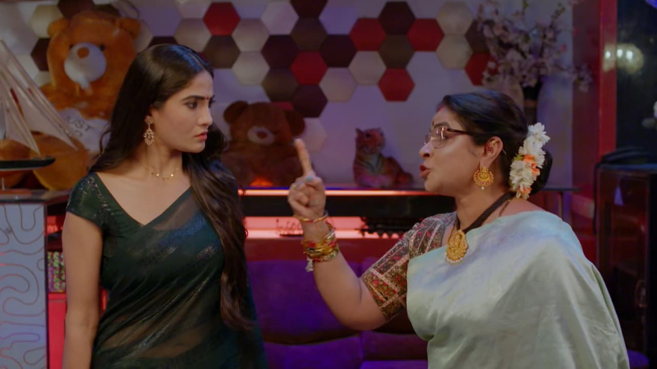 కార్తీక దీపం 2 సీరియల్: దీప, జ్యోత్స్నల మధ్య భీకర యుద్ధం! పారు సంచలన హెచ్చరిక! కార్తీక దీపం 2 సీరియల్: దీప, జ్యోత్స్నల మధ్య భీకర యుద్ధం! పారు సంచలన హెచ్చరిక!