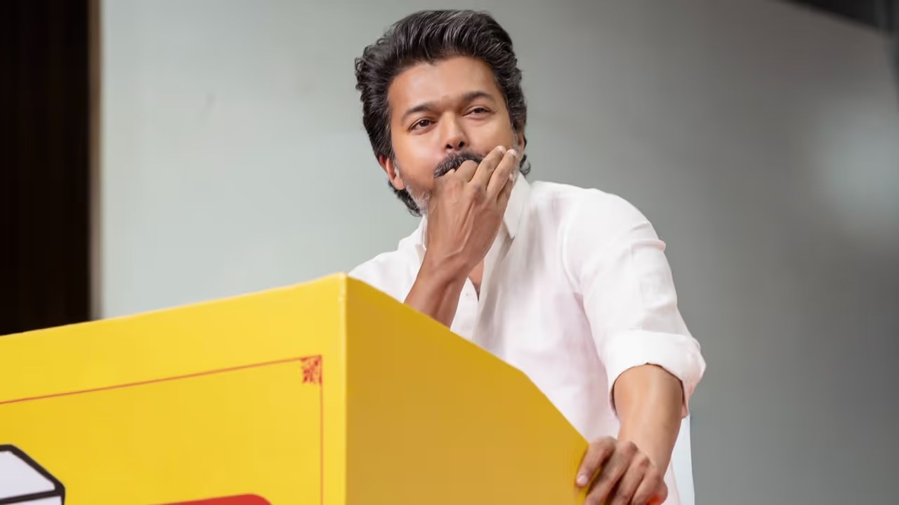 పవర్ స్టార్ పవన్ కళ్యాణ్ మాస్ పవర్! విజయ్ రీమేక్ చేసిన ఆ ఒక్క సినిమా.. ఫ్యాన్స్ షాక్! పవర్ స్టార్ పవన్ కళ్యాణ్ మాస్ పవర్! విజయ్ రీమేక్ చేసిన ఆ ఒక్క సినిమా.. ఫ్యాన్స్ షాక్!