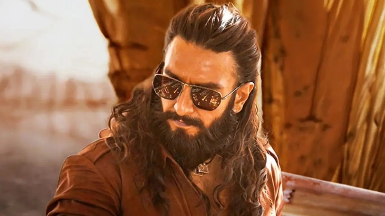 ధూరందర్ 2 సంచలనం: ఇండియా కంటే ముందు పాకిస్తాన్ లో ఓటీటీ రిలీజ్! సర్వర్లు క్రాష్ ఖాయమా? ధూరందర్ 2 సంచలనం: ఇండియా కంటే ముందు పాకిస్తాన్ లో ఓటీటీ రిలీజ్! సర్వర్లు క్రాష్ ఖాయమా?