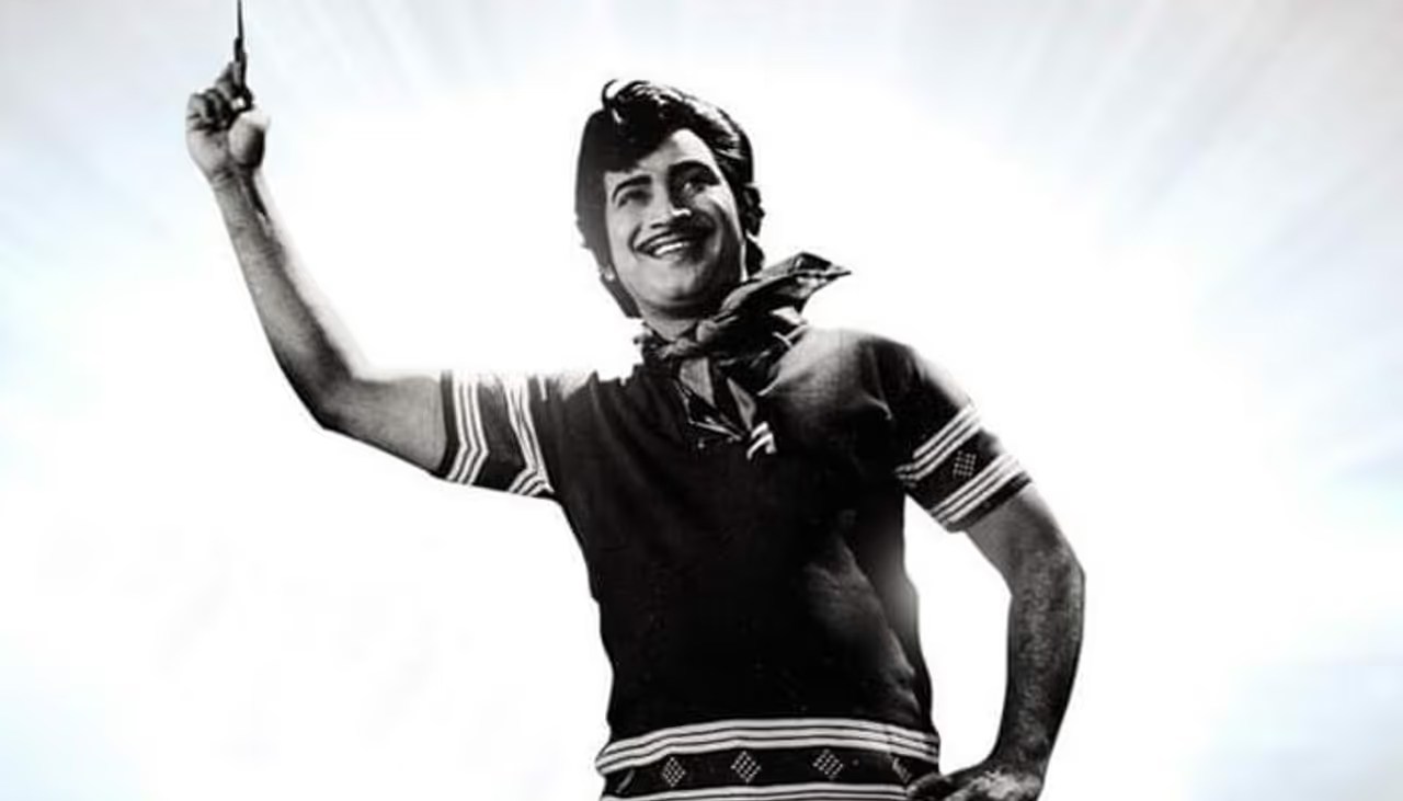 Kavitha's Crush on Superstar Krishna: Vijay Nirmala's Shocking Advice for Romantic Scene Kavitha's Crush on Superstar Krishna: Vijay Nirmala's Shocking Advice for Romantic Scene