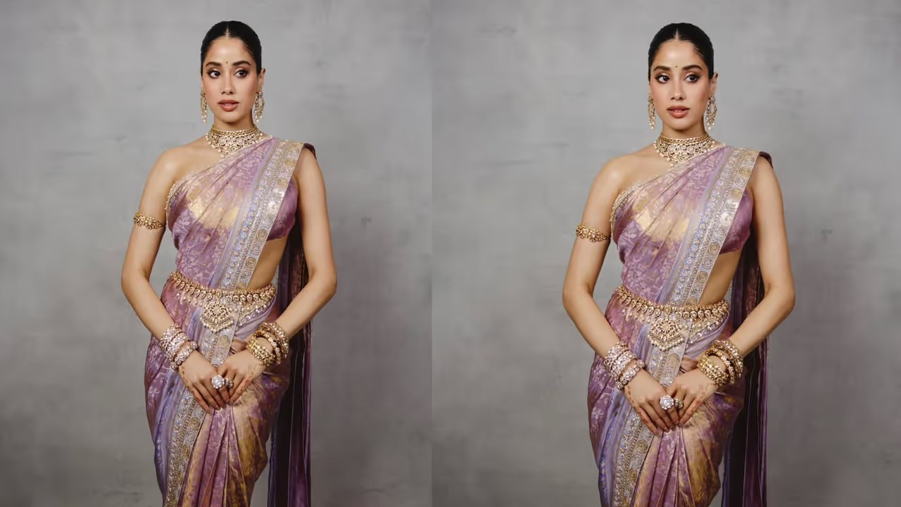 జాన్వీ కపూర్: కంచిపట్టు చీరలో సంప్రదాయం.. చేతిపై మెహెందీలో ప్రియుడి పేరు.. వైరల్! జాన్వీ కపూర్: కంచిపట్టు చీరలో సంప్రదాయం.. చేతిపై మెహెందీలో ప్రియుడి పేరు.. వైరల్!