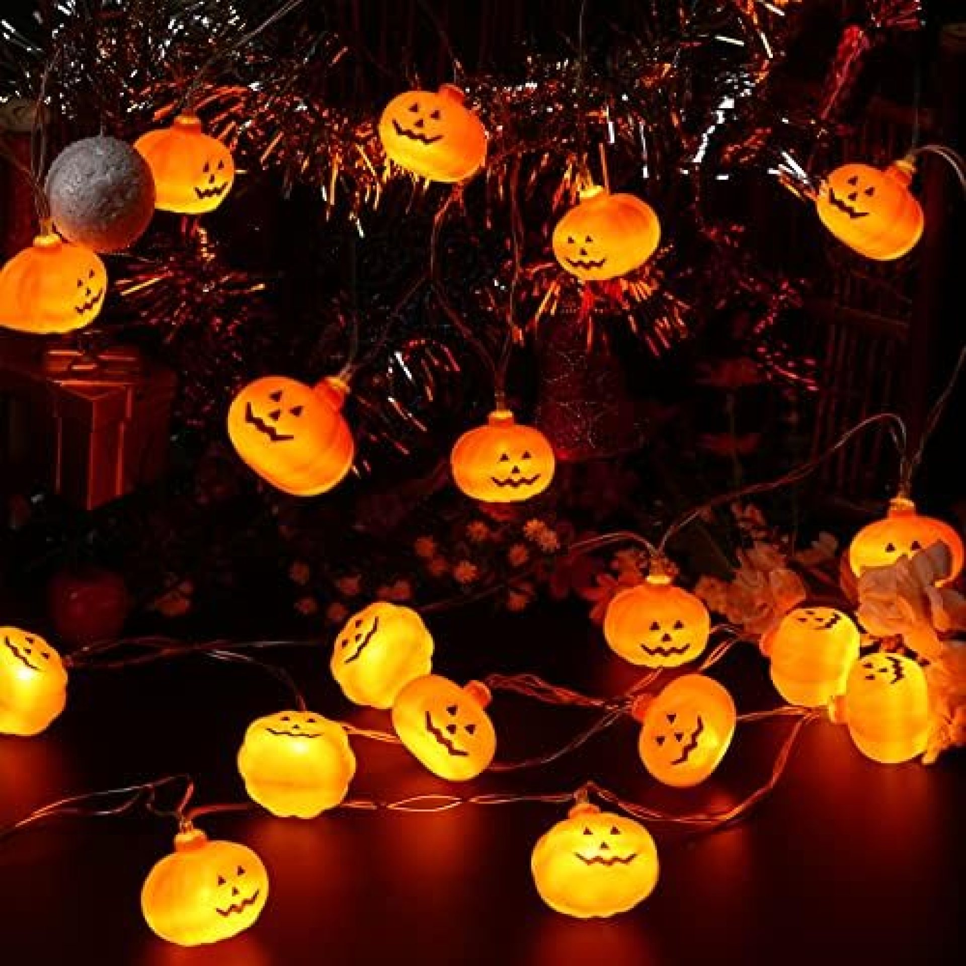 Halloween String Lights- 10Ft 20 LED Halloween Decoration Lights-2 Modes Steady/Flickering Lights-Spooky Halloween Lights for Dress up Your Home, Mantel, Porch, Garden or Yard, Outside entryway. Halloween String Lights- 10Ft 20 LED Halloween Decoration Lights-2 Modes Steady/Flickering Lights-Spooky Halloween Lights for Dress up Your Home, Mantel, Porch, Garden or Yard, Outside entryway.
