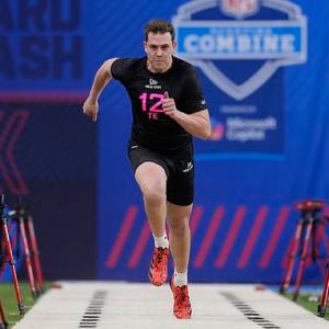 NFL Draft Gunnar Helm hopeful shares pH๏τo of gruesome injury he suffered at combine… before somehow finishing his drills NFL Draft Gunnar Helm hopeful shares pH๏τo of gruesome injury he suffered at combine… before somehow finishing his drills