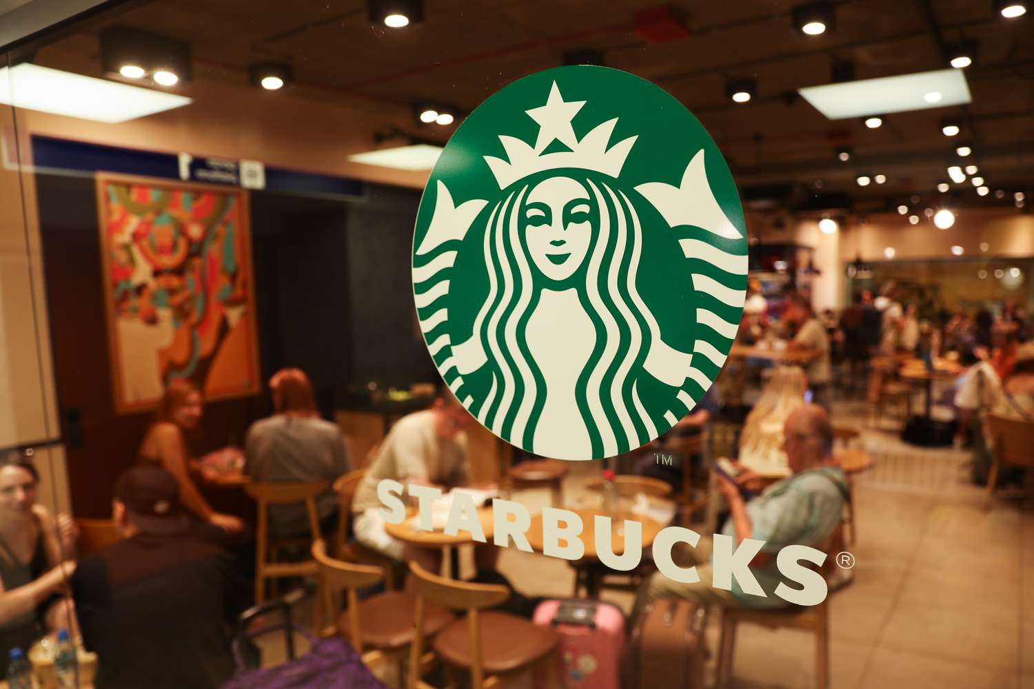 Starbucks Suspends Its Outlook for 2025, Sending Its Stock Lower Starbucks Suspends Its Outlook for 2025, Sending Its Stock Lower