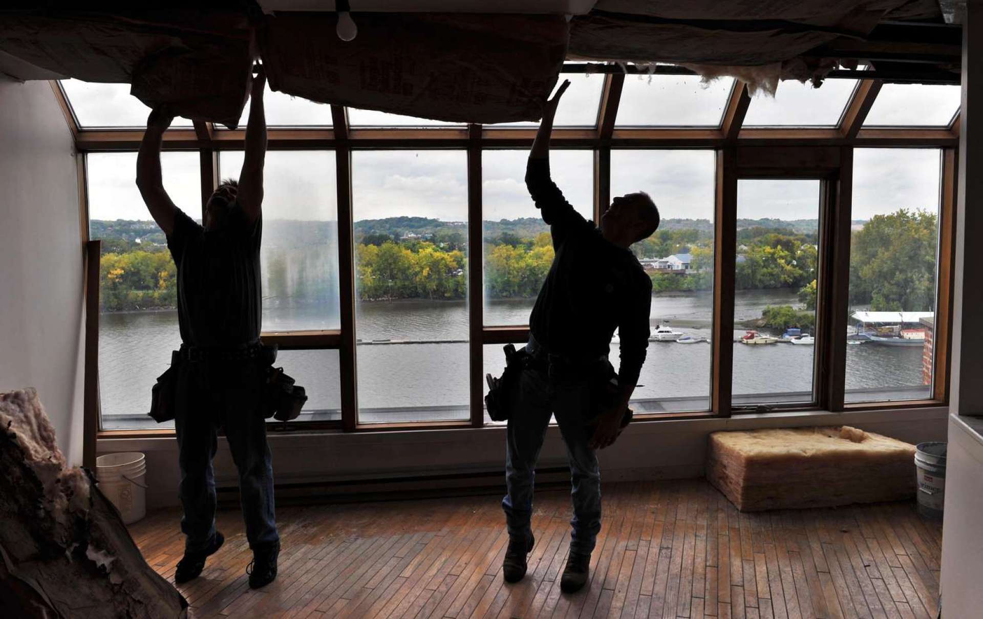 It’s Too Expensive to Move—So Homeowners Are Remodeling It’s Too Expensive to Move—So Homeowners Are Remodeling