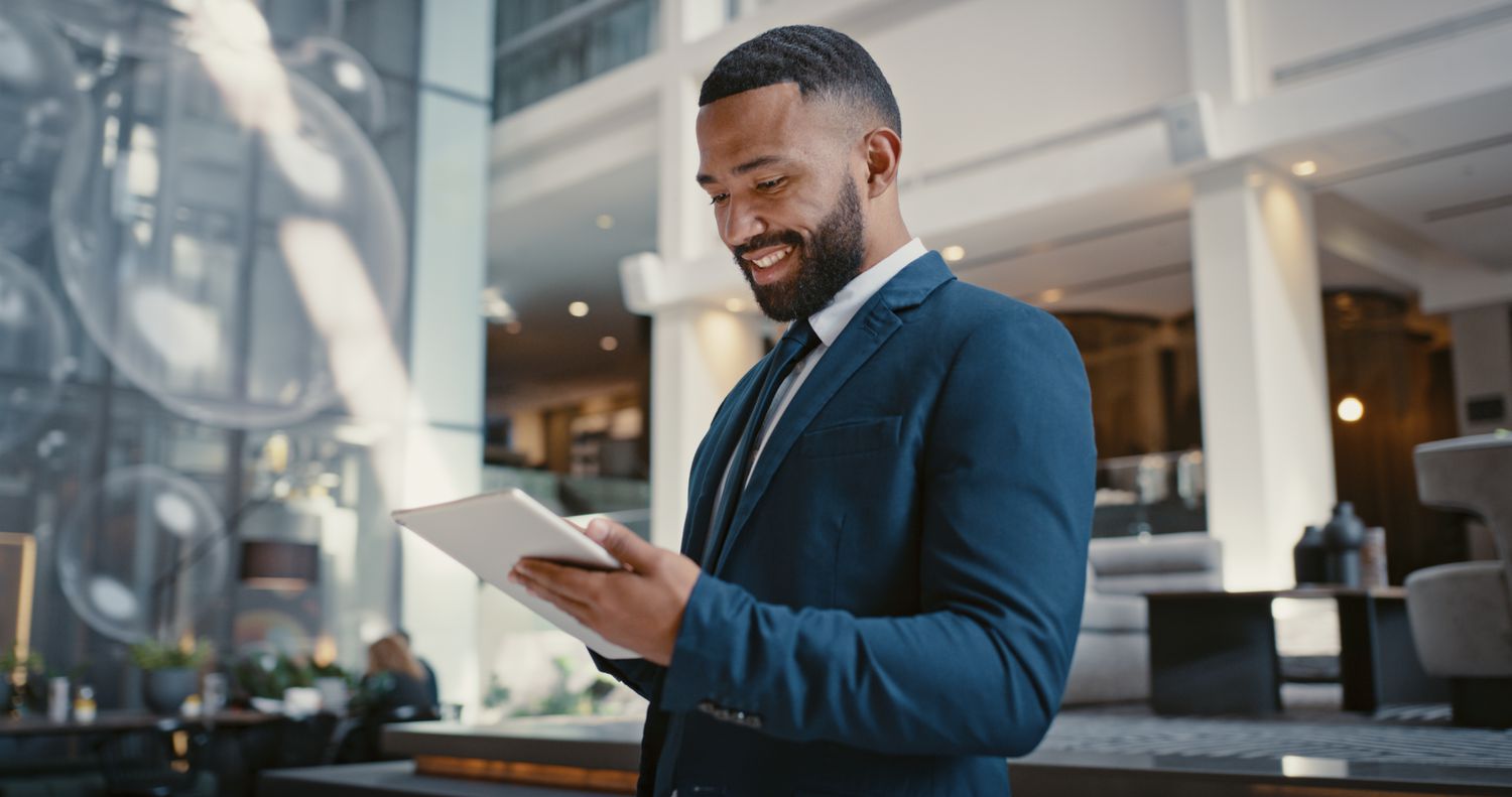 Robo-Advisor vs. Index Fund Robo-Advisor vs. Index Fund