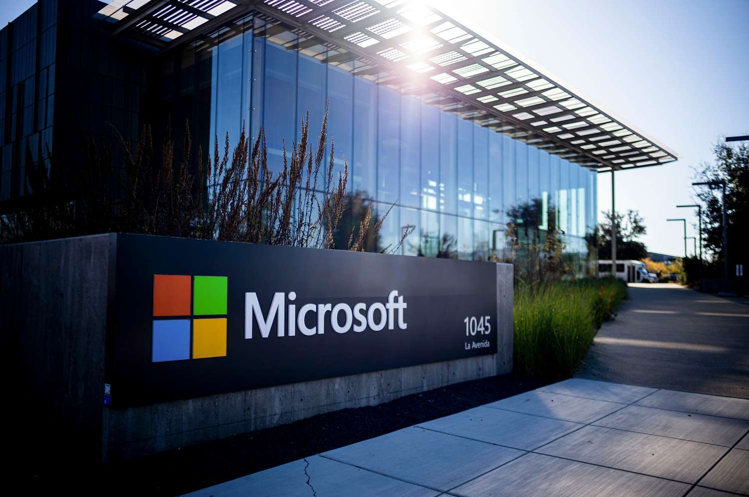 Microsoft Stock Slips as Intelligent Cloud Revenue Falls Short of Expectations Microsoft Stock Slips as Intelligent Cloud Revenue Falls Short of Expectations
