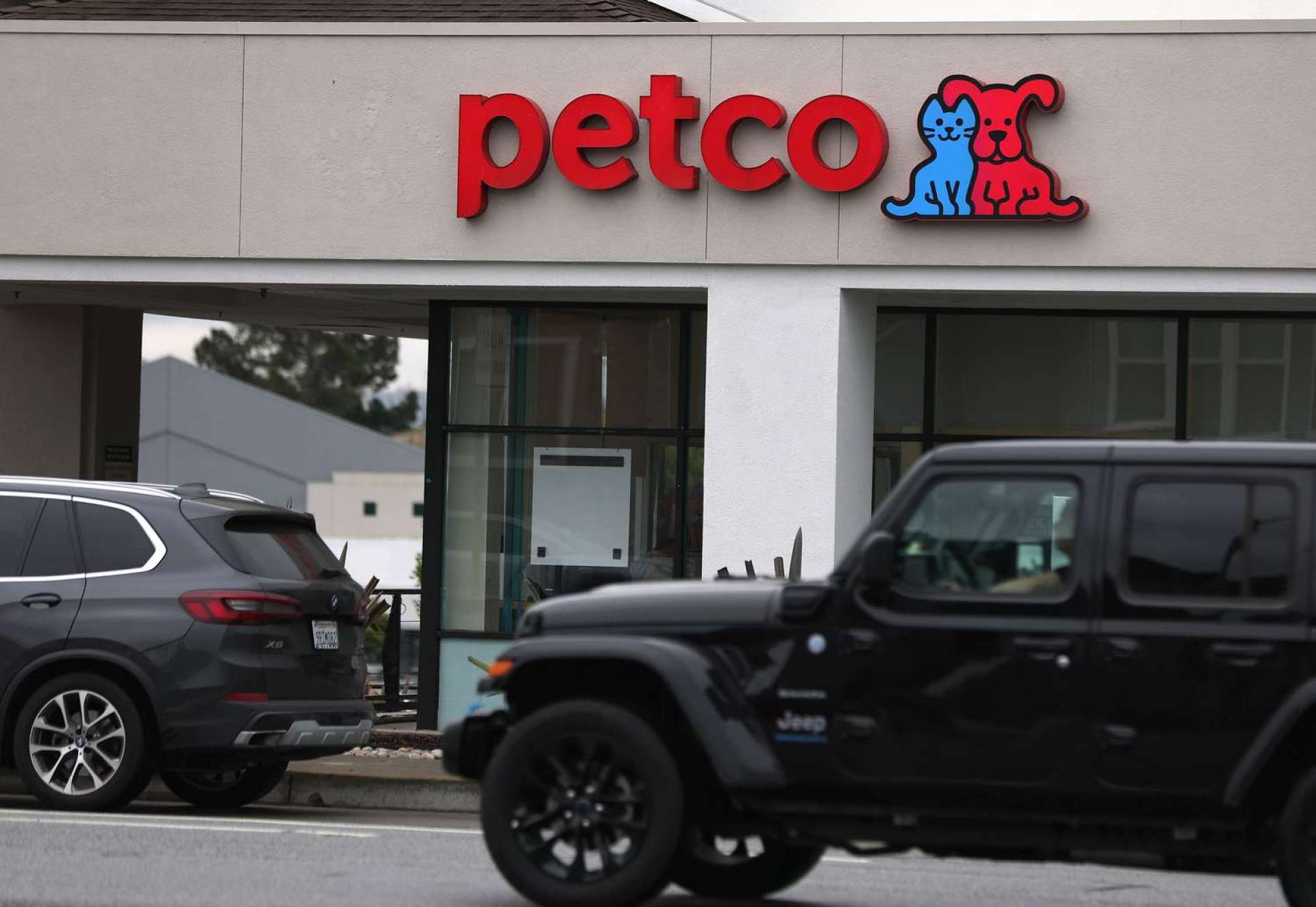Petco Stock Climbs as Retailer Forecasts Rising Adjusted Profits Petco Stock Climbs as Retailer Forecasts Rising Adjusted Profits