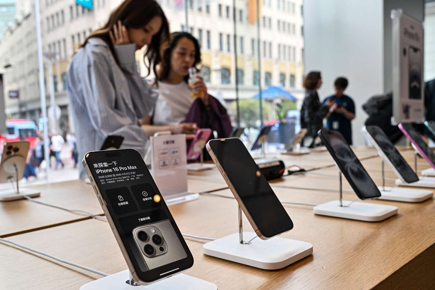 Trump Exempts Smartphones, Computers, Chips From Tariffs Trump Exempts Smartphones, Computers, Chips From Tariffs