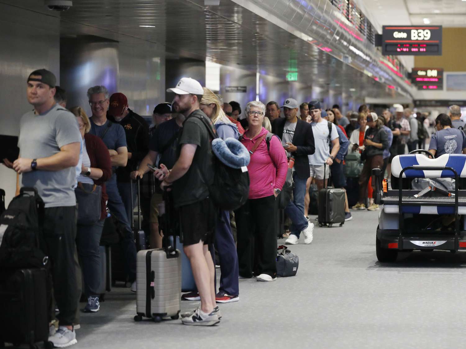 How American Airlines Is Fighting ‘Gate Lice’ in the Boarding Process How American Airlines Is Fighting ‘Gate Lice’ in the Boarding Process