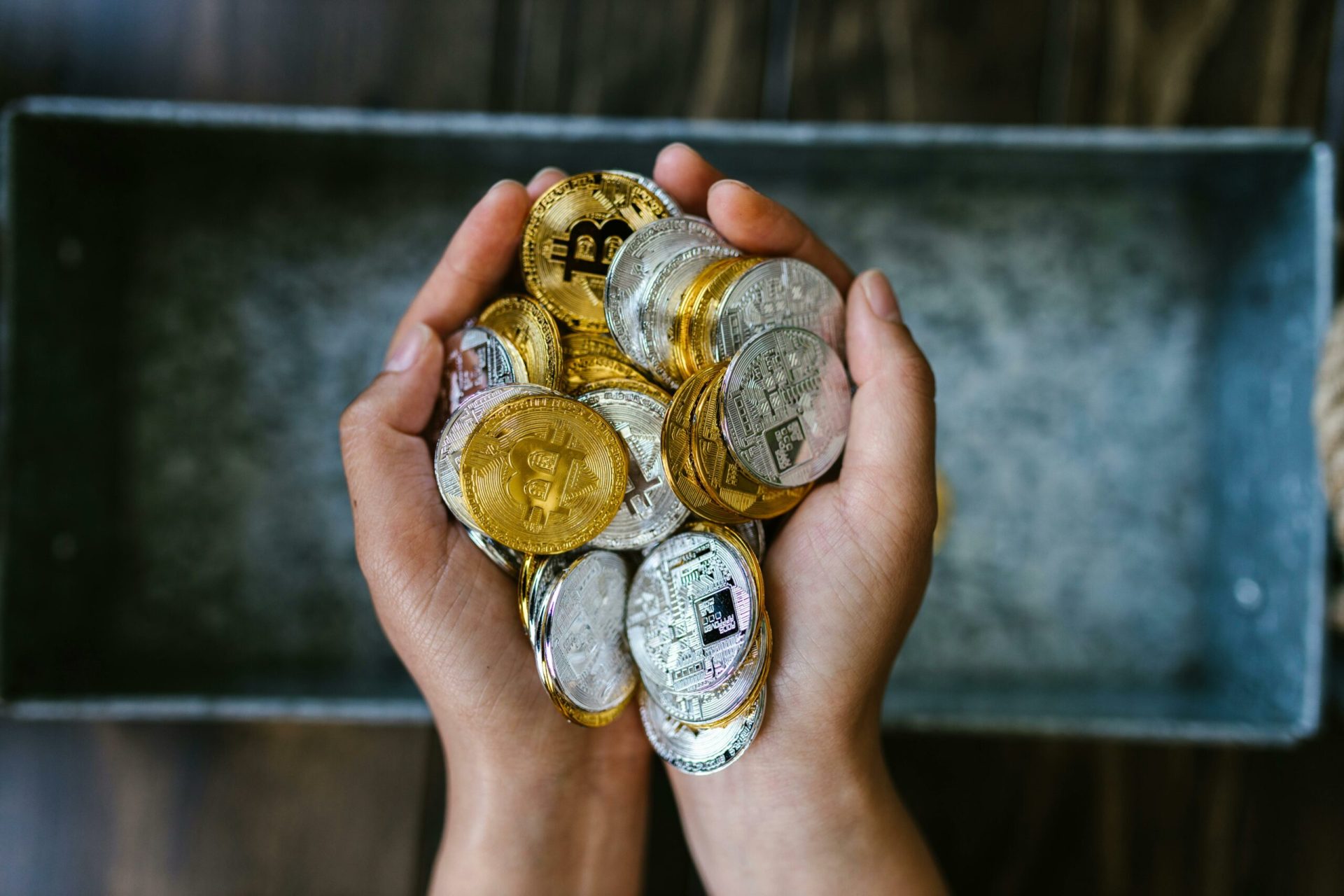 Coinbase Sees Rising Altcoin Interest, Traders Set For Big Moves Coinbase Sees Rising Altcoin Interest, Traders Set For Big Moves