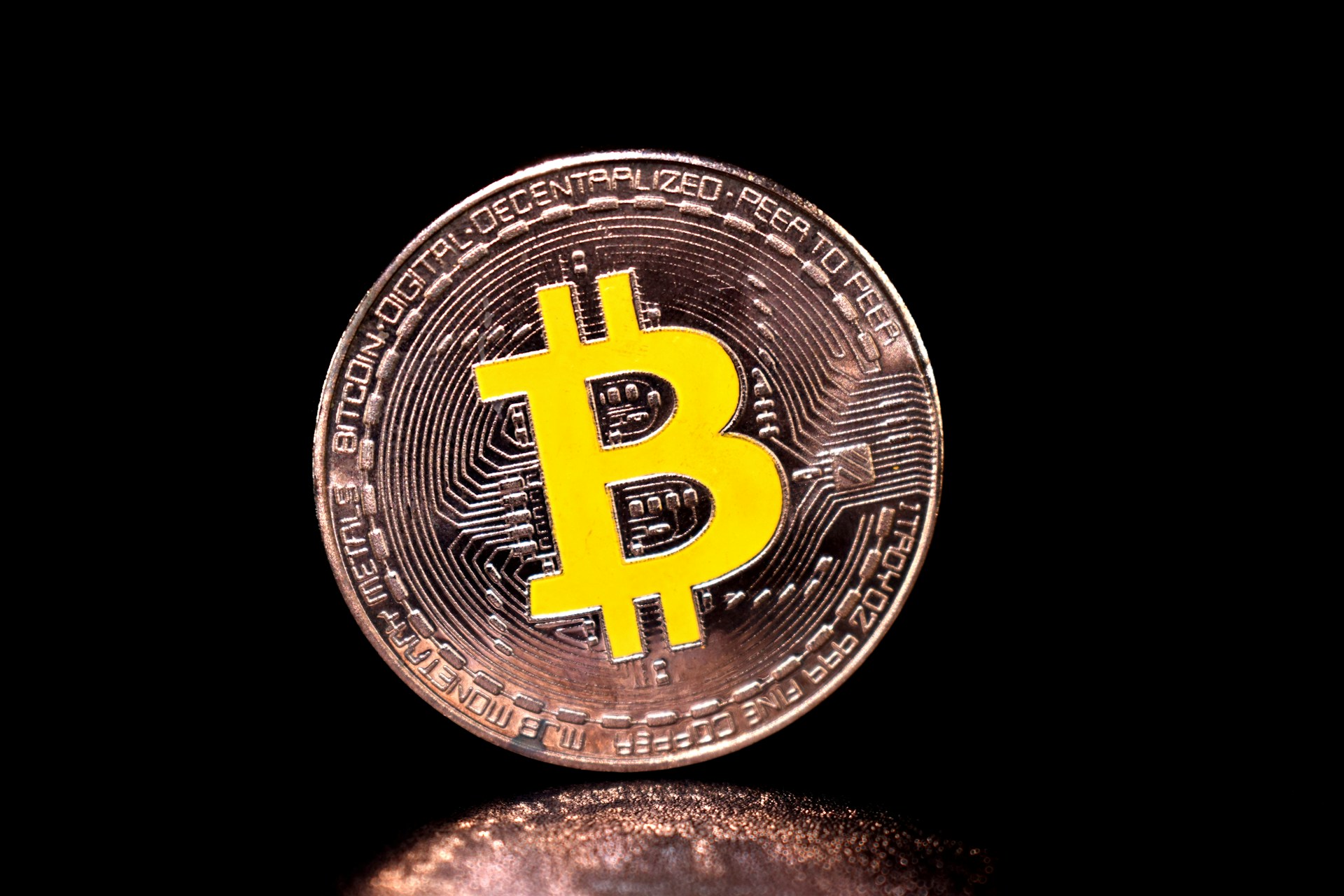 Is Bitcoin Showing Early Signs Of Bullish Divergence? Analyst Explains Is Bitcoin Showing Early Signs Of Bullish Divergence? Analyst Explains