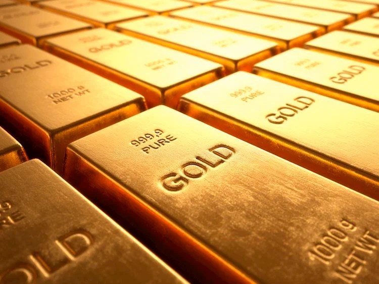 Gold falls ignoring high odds of Fed rate cut, as US inflation jumps Gold falls ignoring high odds of Fed rate cut, as US inflation jumps