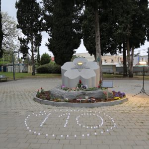 השנה ארגנה הקהילה הארמנית בישראל סדרת אירועים במספר ערים, לכבוד זכרם של הקדושים המעונים מרצח העם הארמני. השנה ארגנה הקהילה הארמנית בישראל סדרת אירועים במספר ערים, לכבוד זכרם של הקדושים המעונים מרצח העם הארמני.