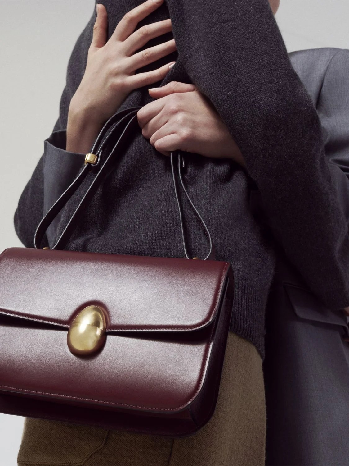 NEOUS Bag Design Review of leather shoulder 2024 NEOUS Bag Design Review of leather shoulder 2024