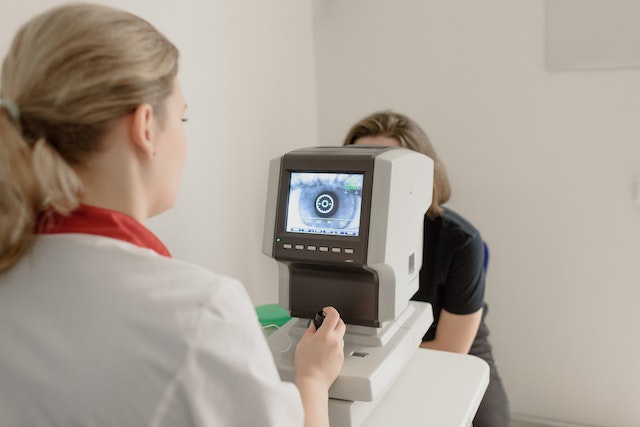 eye specialist eye specialist