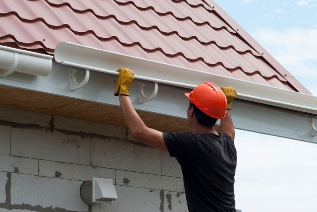 4 Reasons Why Gutter Reapair Is Necessary For Your Roof 4 Reasons Why Gutter Reapair Is Necessary For Your Roof