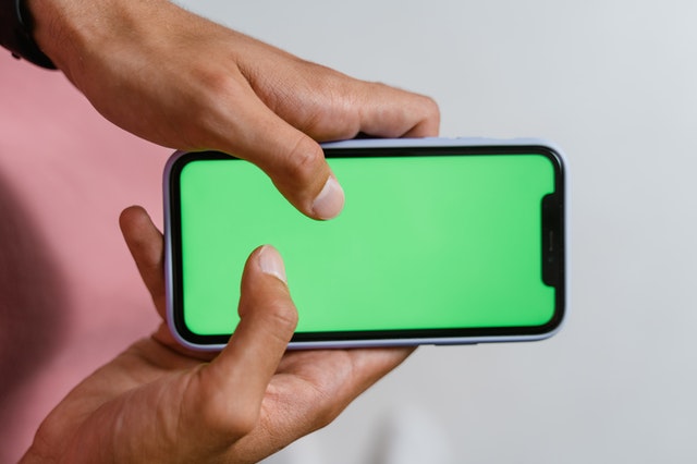 How to Repair Broken Back Glass on a Phone How to Repair Broken Back Glass on a Phone
