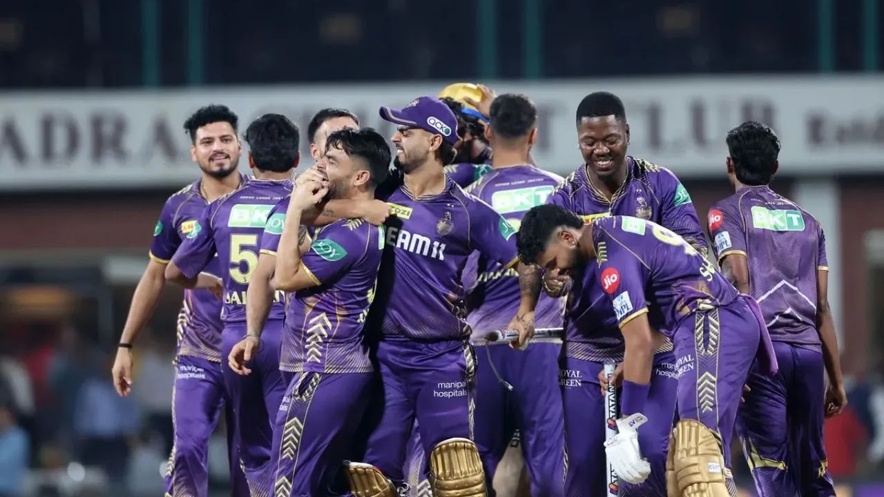 IPL 2025 मेगा ऑक्शन से पहले केकेआर द्वारा अनकैप्ड स्लॉट में रिटेन किए जा सकते हैं ये 3 खिलाड़ी IPL 2025 मेगा ऑक्शन से पहले केकेआर द्वारा अनकैप्ड स्लॉट में रिटेन किए जा सकते हैं ये 3 खिलाड़ी