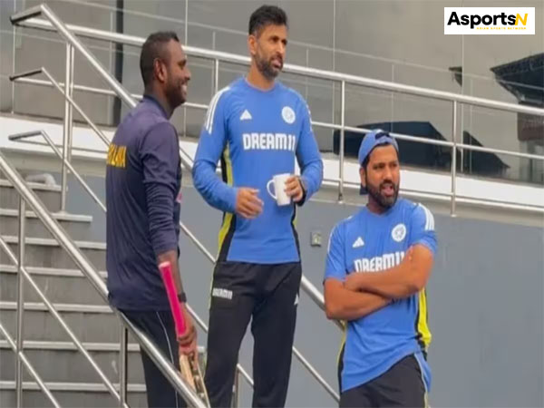 Indian Cricket Team : श्रीलंका के पूर्व कप्तान एंजेलो मैथ्यूज के साथ रोहित शर्मा… Indian Cricket Team : श्रीलंका के पूर्व कप्तान एंजेलो मैथ्यूज के साथ रोहित शर्मा…