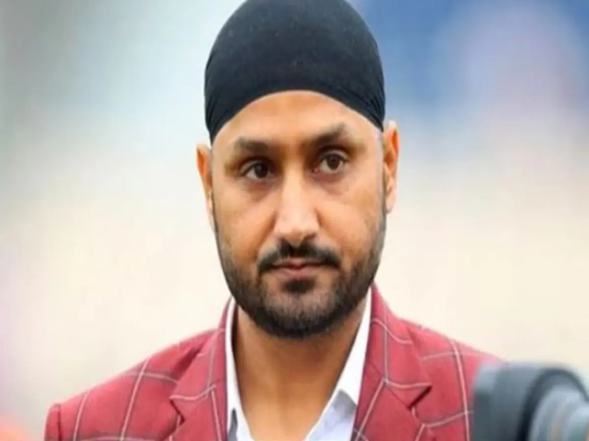 Harbhajan Singh : सैमसन, अभिषेक और चहल को बाहर करने का फैसला ‘समझ से बाहर’, हरभजन ने भी चयन पर उठाए सवाल Harbhajan Singh : सैमसन, अभिषेक और चहल को बाहर करने का फैसला ‘समझ से बाहर’, हरभजन ने भी चयन पर उठाए सवाल