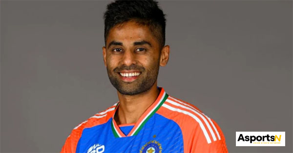 Suryakumar Yadav: कभी बनारस की सड़कों पर क्रिकेट खेलने वाले 34 वर्षीय सूर्यकुमार यादव अब टीम इंडिया के सुपरस्टार बन गए हैं Suryakumar Yadav: कभी बनारस की सड़कों पर क्रिकेट खेलने वाले 34 वर्षीय सूर्यकुमार यादव अब टीम इंडिया के सुपरस्टार बन गए हैं