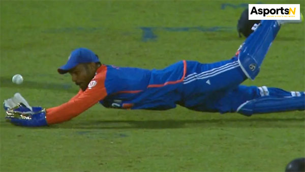 IND vs SL Sanju Samson Drop Kusal Mendis Catch : बल्लेबाजी के बाद संजू सैमसन ने लड्डु का कैच छोड़ा… IND vs SL Sanju Samson Drop Kusal Mendis Catch : बल्लेबाजी के बाद संजू सैमसन ने लड्डु का कैच छोड़ा…