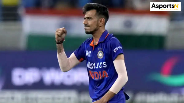 Yuzvendra Chahal: चहल ने काउंटी क्रिकेट में डेब्यू करते हुए 5 विकेट लिए थे Yuzvendra Chahal: चहल ने काउंटी क्रिकेट में डेब्यू करते हुए 5 विकेट लिए थे