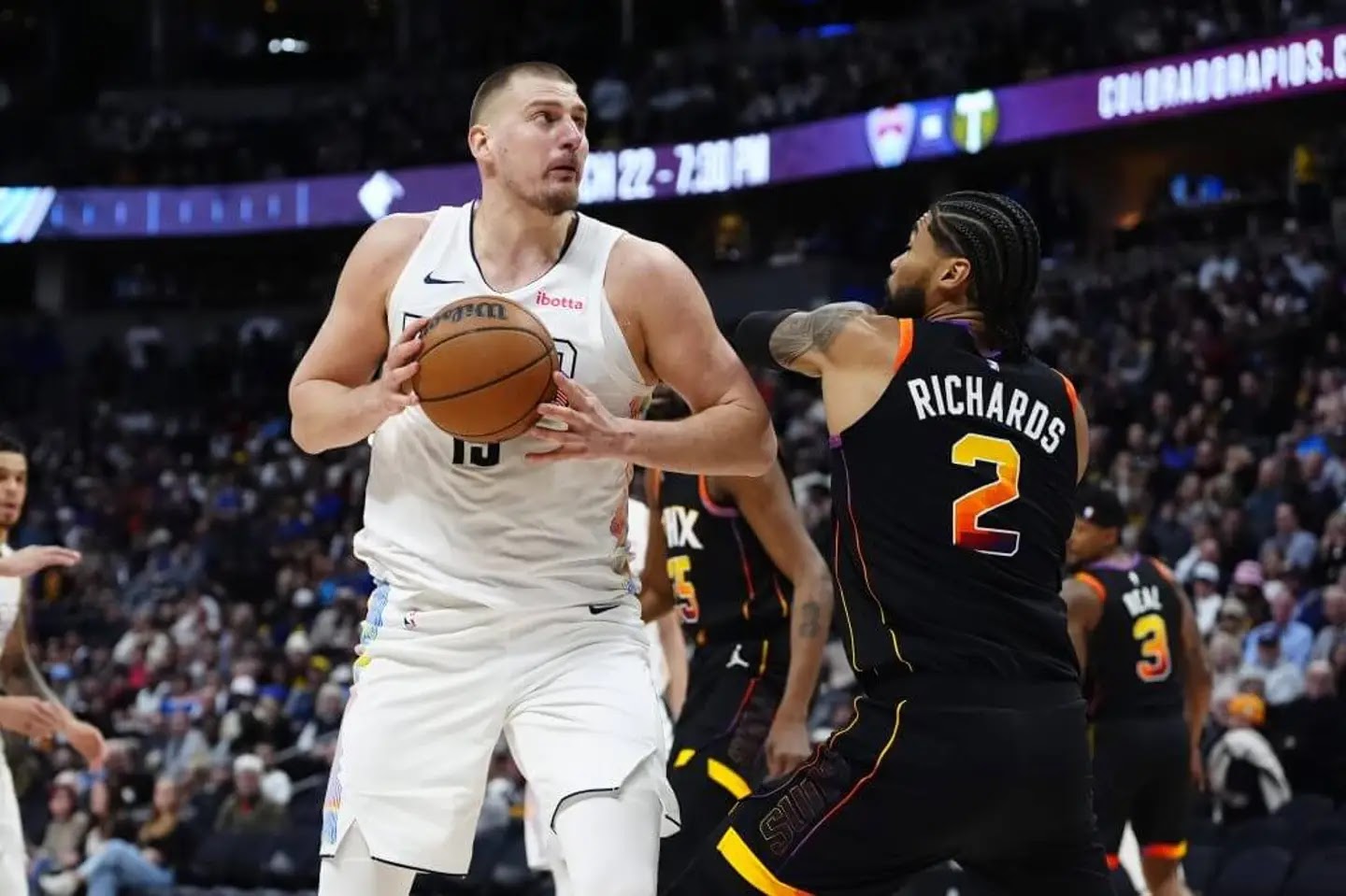Nikola Jokić Makes NBA History with Unprecedented 30/20/20 Game in Nuggets’ Overtime Win Over Suns Nikola Jokić Makes NBA History with Unprecedented 30/20/20 Game in Nuggets’ Overtime Win Over Suns