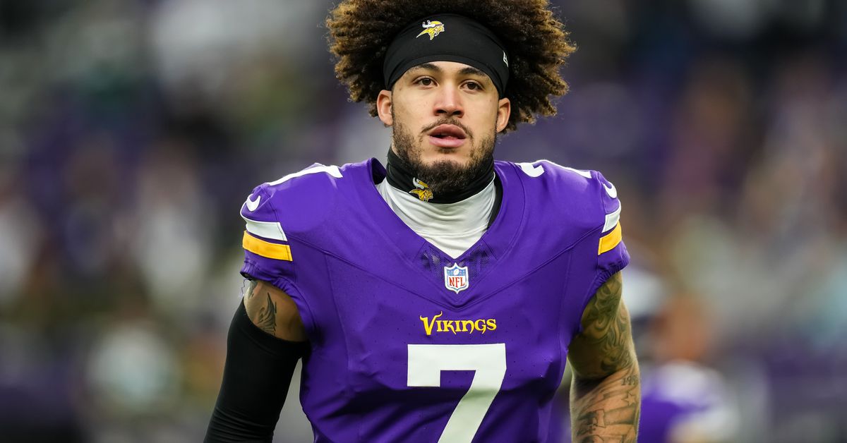 Vikings Make Bold Free Agency Moves: Aaron Jones, Byron Murphy Jr., and Ryan Kelly Set the Stage for 2025 Vikings Make Bold Free Agency Moves: Aaron Jones, Byron Murphy Jr., and Ryan Kelly Set the Stage for 2025
