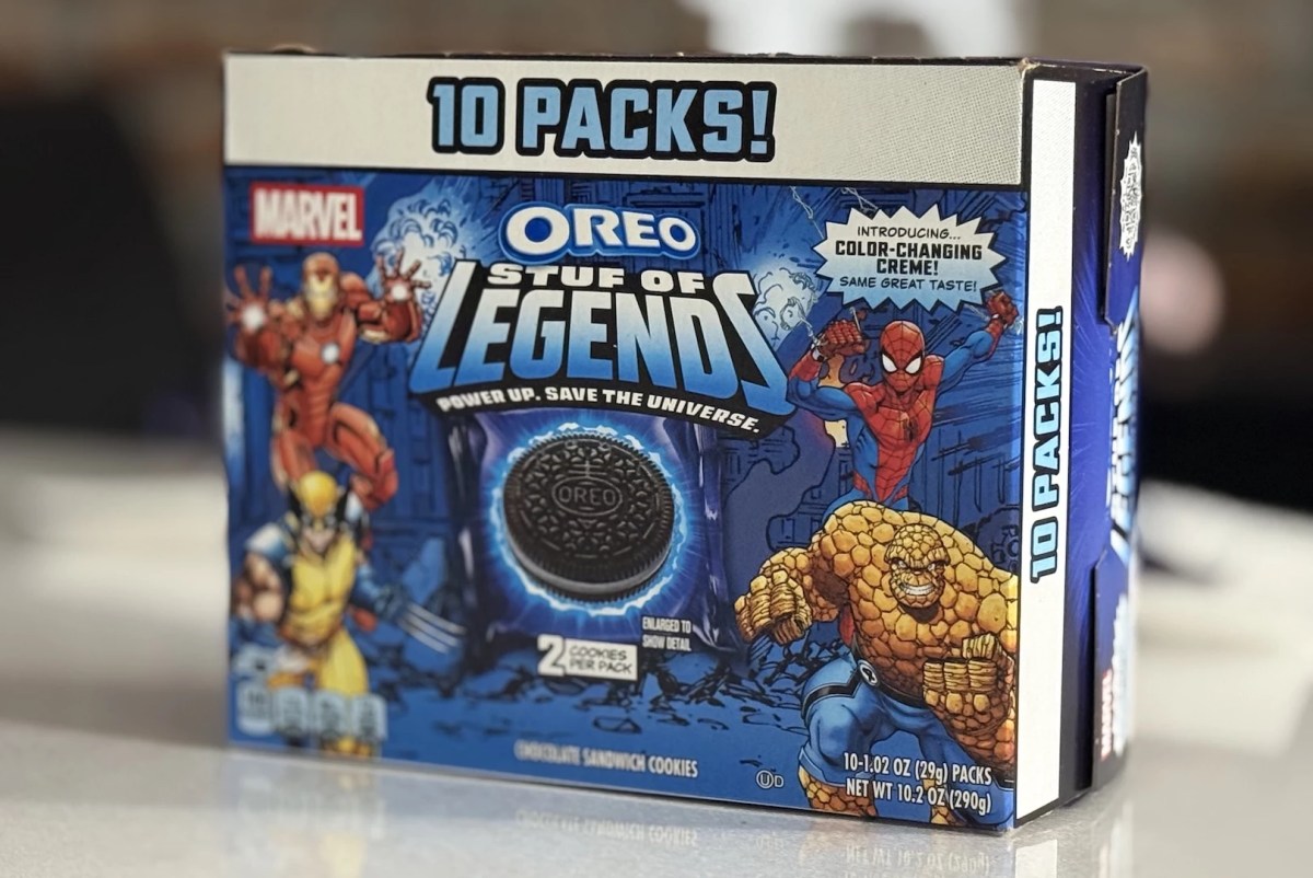 I Ate Color-Changing Marvel Oreos and Now My Mouth Is Stained I Ate Color-Changing Marvel Oreos and Now My Mouth Is Stained