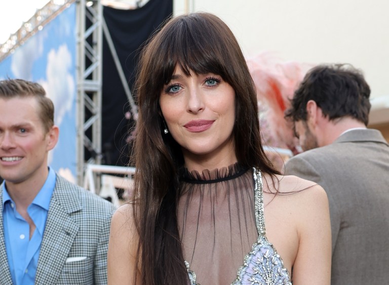 Vogue World Photos: Dakota Johnson, Nicole Kidman, Angela Bassett as Queen Ramonda from ‘Black Panther’ and More Celeb Pics Vogue World Photos: Dakota Johnson, Nicole Kidman, Angela Bassett as Queen Ramonda from ‘Black Panther’ and More Celeb Pics