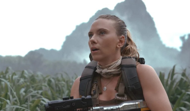 Scarlett Johansson heads to DC for THE BATMAN PART II Scarlett Johansson heads to DC for THE BATMAN PART II