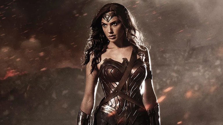 Gal Gadot Reveals Original Wonder Woman Test Footage (And It Teased Major History With Batman) Gal Gadot Reveals Original Wonder Woman Test Footage (And It Teased Major History With Batman)