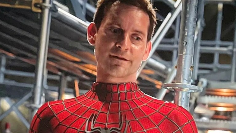 Batman Writer Mattson Tomlin Wants Spider-Man 4, Trying to Contact Sam Raimi Batman Writer Mattson Tomlin Wants Spider-Man 4, Trying to Contact Sam Raimi