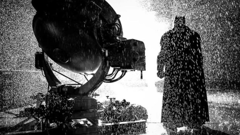 Zack Snyder Drops Epic Ben Affleck Batman Shot as SnyderVerse Push Surges Again Zack Snyder Drops Epic Ben Affleck Batman Shot as SnyderVerse Push Surges Again