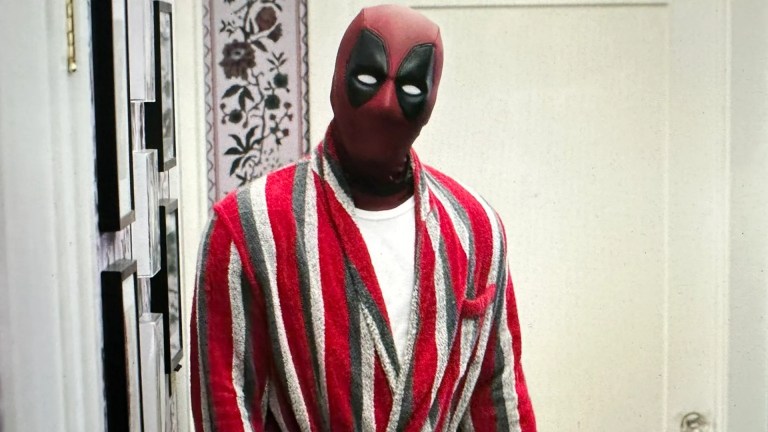 Deadpool Kicked Off an Epic Crossover By Using This Legendary 36-Year-Old DC Quote Deadpool Kicked Off an Epic Crossover By Using This Legendary 36-Year-Old DC Quote