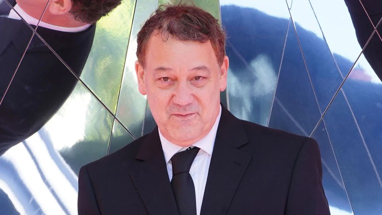 31 Years Ago, Sam Raimi Brought A Groundbreaking Sci-Fi Superhero to the Small Screen that Everyone Forgot 31 Years Ago, Sam Raimi Brought A Groundbreaking Sci-Fi Superhero to the Small Screen that Everyone Forgot